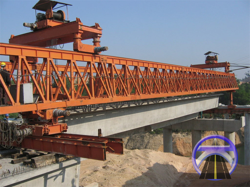 150T桁架式架橋機(jī)